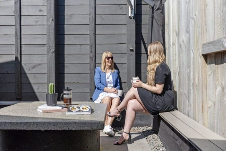 Photo of property in 6 Pense Place, Papamoa, 3118