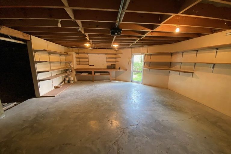 Photo of property in 66 Barbados Drive, Unsworth Heights, Auckland, 0632