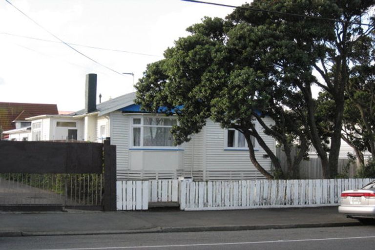 Photo of property in 115 Rongotai Road, Kilbirnie, Wellington, 6022
