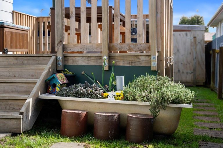 Photo of property in 6a Parakai Street, Paraparaumu, 5032