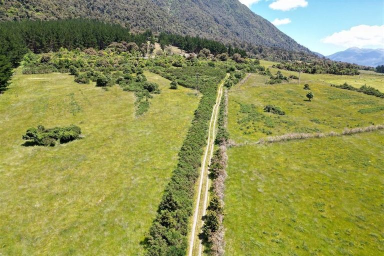 Photo of property in 4730 Otira Highway, Jacksons, Inchbonnie, 7875
