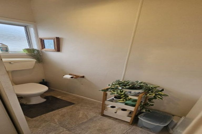 Photo of property in 69 Pendarves Street, New Plymouth, 4310
