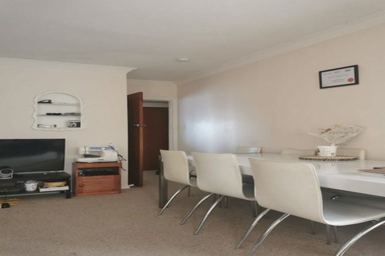 Photo of property in 42 Gibbons Street, Upper Hutt Central, Upper Hutt, 5018