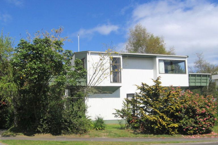 Photo of property in 1/27 Hawai Street, Two Mile Bay, Taupo, 3330