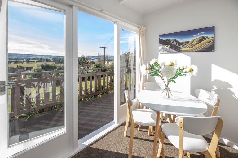 Photo of property in 19 Oxford Street, Waikari, 7420