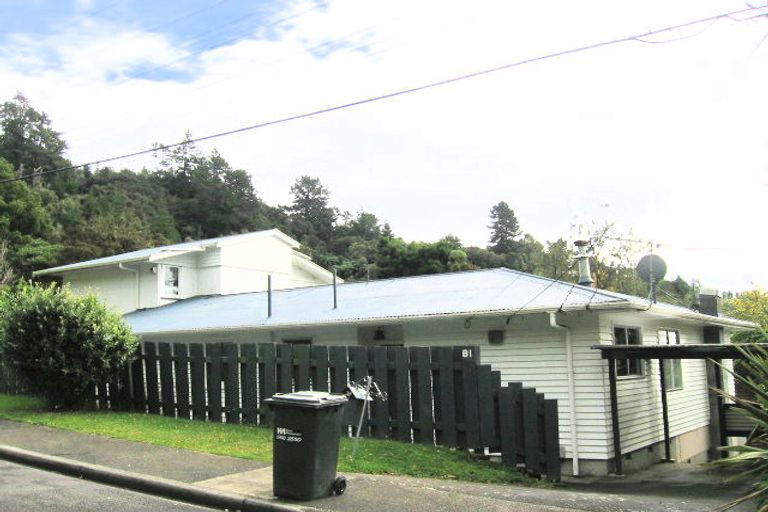 Photo of property in 81 Wyndham Road, Pinehaven, Upper Hutt, 5019