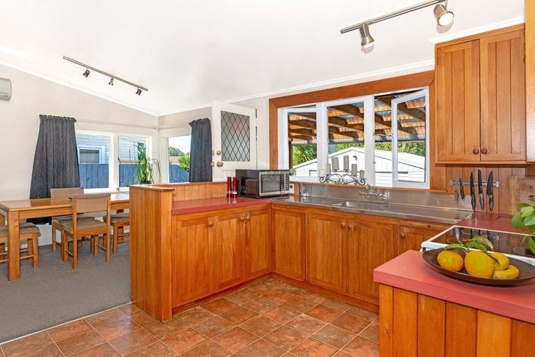 Photo of property in 208 Kahutia Street, Gisborne, 4010