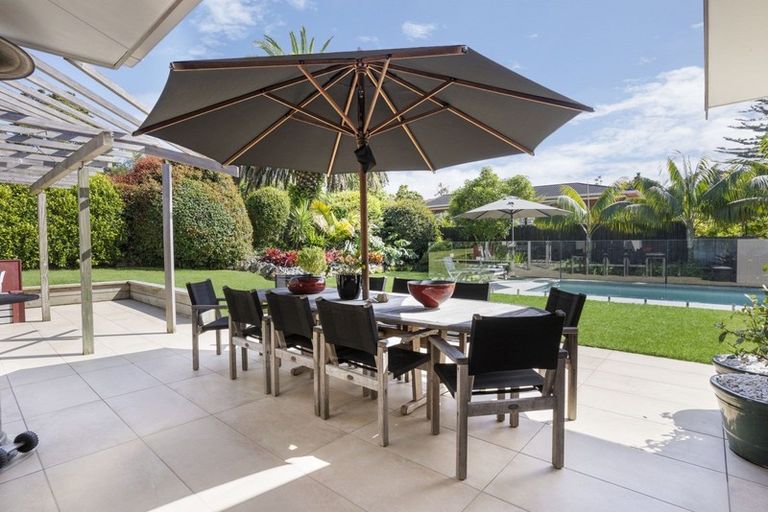 Photo of property in 11 Northgrove Avenue, Hillcrest, Auckland, 0627