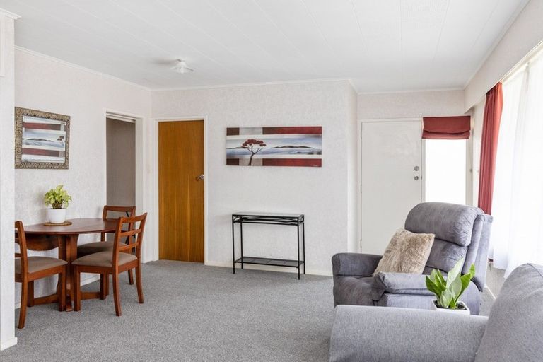 Photo of property in 2/24 White Street, Taradale, Napier, 4112