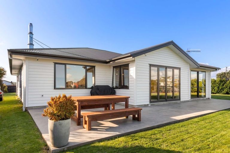 Photo of property in 3 George Street, Bulls, 4818