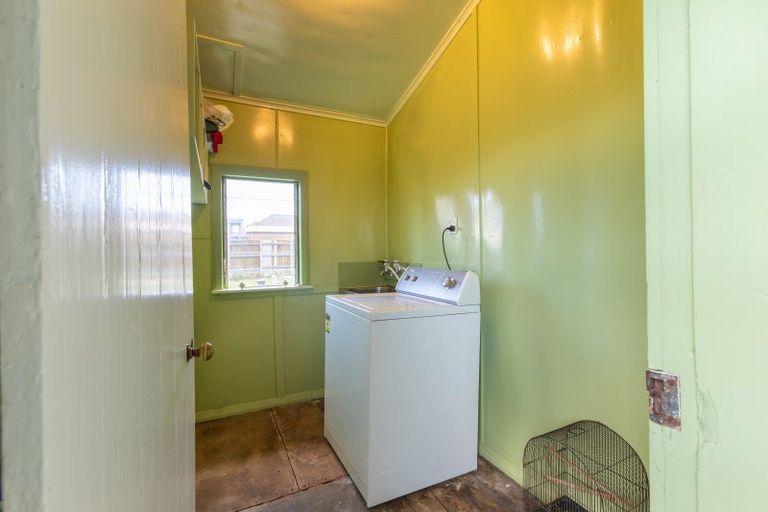 Photo of property in 10 Allardice Street, Dannevirke, 4930