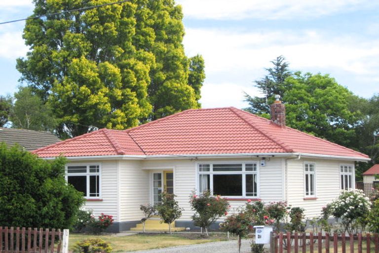 Photo of property in 88 Cuffs Road, Wainoni, Christchurch, 8061
