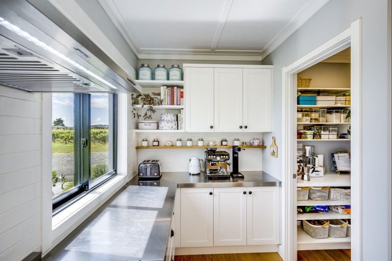 Photo of property in 17 Tirohanga Road, Haumoana, Hastings, 4180