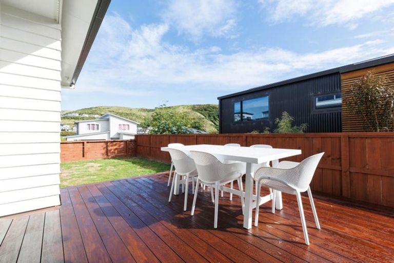 Photo of property in 11 Crompton Avenue, Churton Park, Wellington, 6037