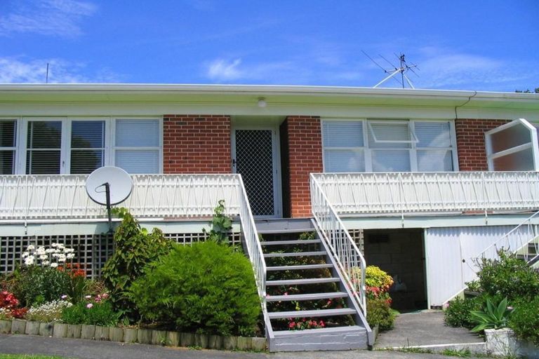 Photo of property in 2/7 Castleton Drive, Howick, Auckland, 2014