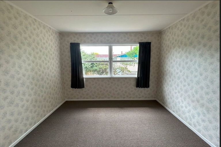 Photo of property in 14 Hornsby Street, Carterton, 5713