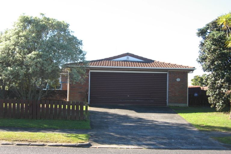 Photo of property in 7 Seaward Place, Wattle Downs, Auckland, 2103