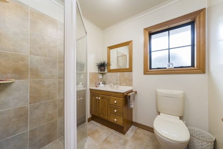 Photo of property in 116 Pacific Drive, Fitzherbert, Palmerston North, 4410
