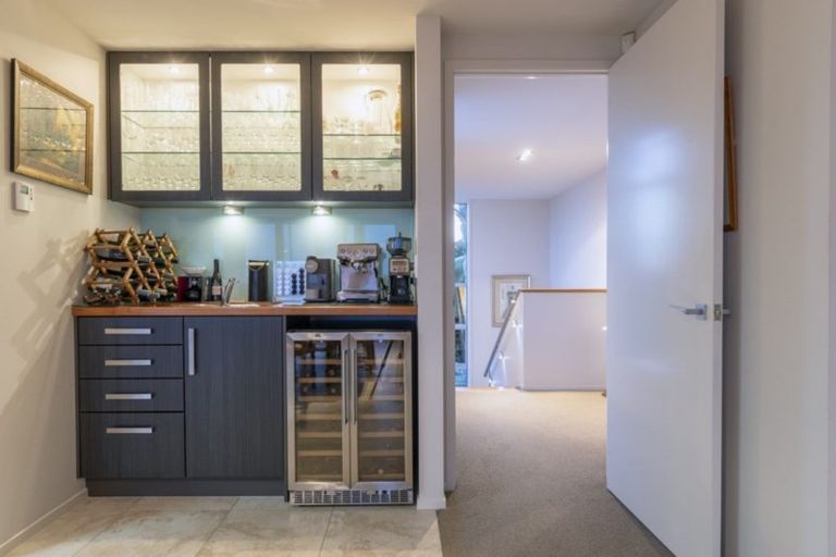 Photo of property in 5 Tinopai Drive, Omokoroa, 3114