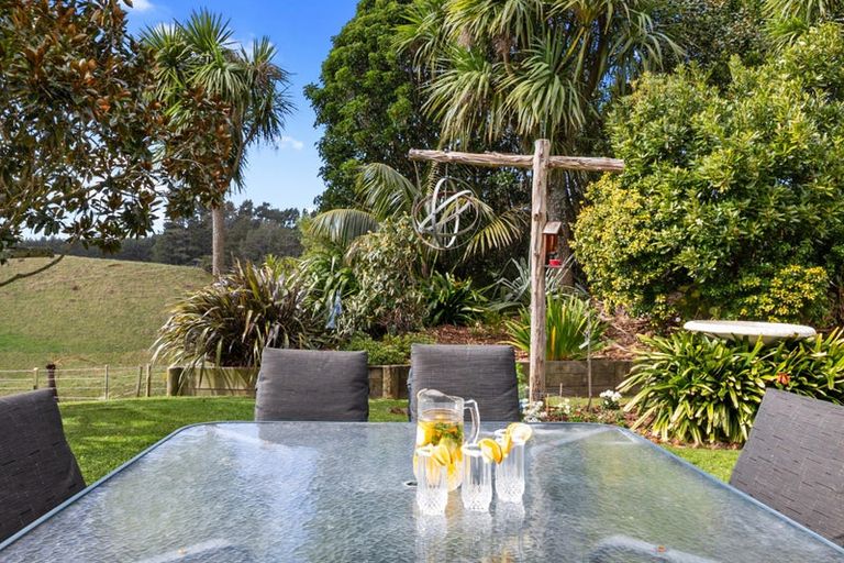 Photo of property in 211 Smart Road, Hillsborough, New Plymouth, 4372