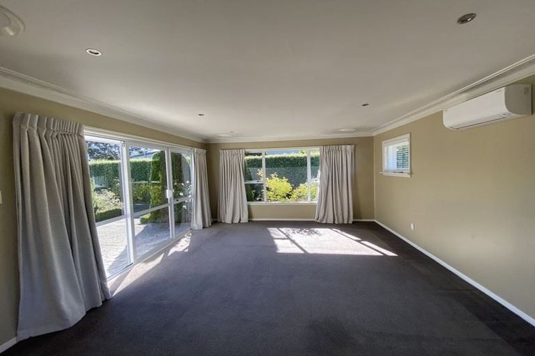 Photo of property in 8 Yardley Street, Avonhead, Christchurch, 8042