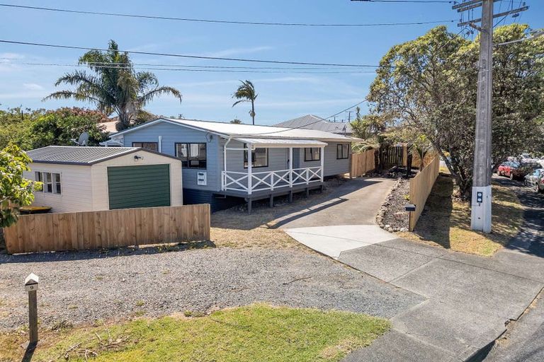 Photo of property in 1/9 Titoki Street, Te Atatu Peninsula, Auckland, 0610