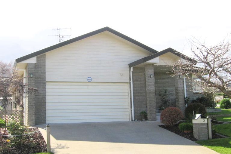 Photo of property in 2 Norwich Place, Bethlehem, Tauranga, 3110