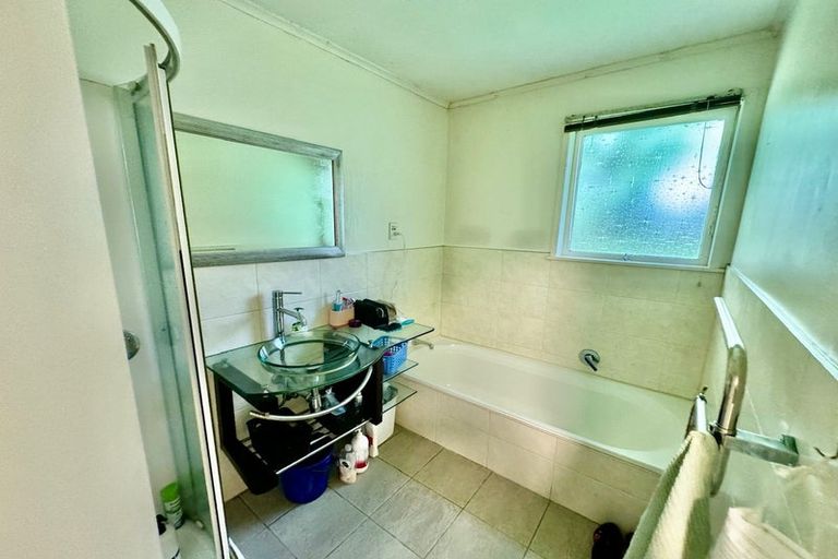 Photo of property in 56 Salamanca Road, Sunnynook, Auckland, 0620