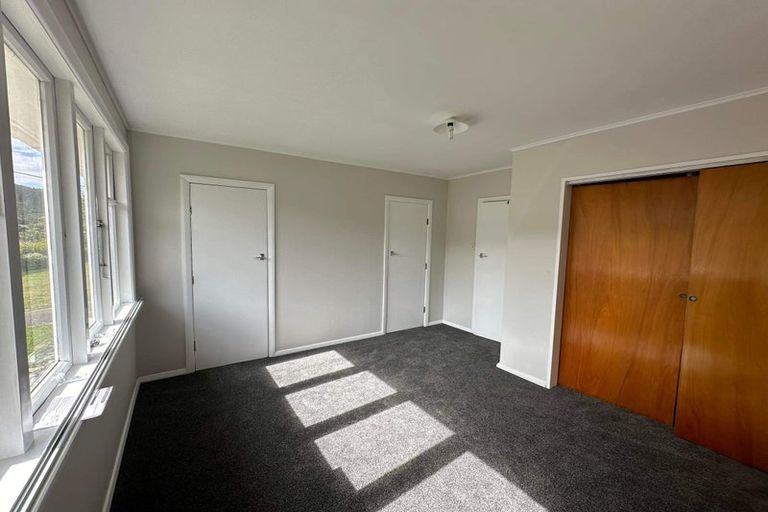 Photo of property in 12 Larsen Crescent, Tawa, Wellington, 5028