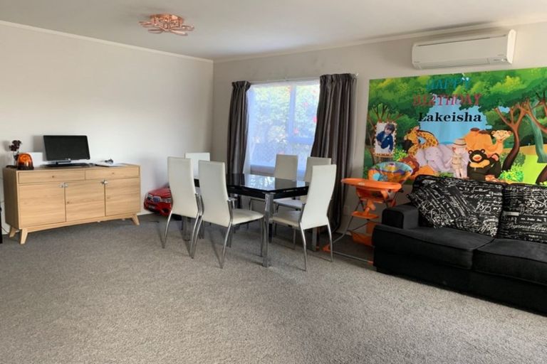 Photo of property in 55 Moncrieff Avenue, Clendon Park, Auckland, 2103