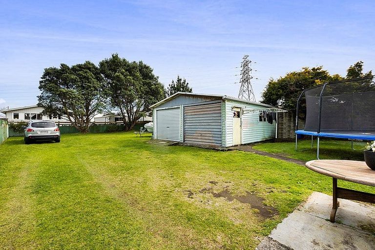Photo of property in 31 Paritutu Road, Spotswood, New Plymouth, 4310
