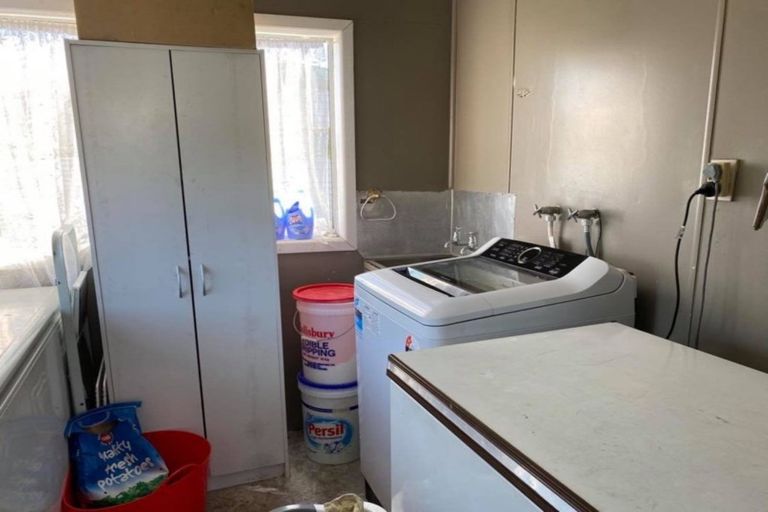 Photo of property in 49 Collingwood Street, Eltham, 4322