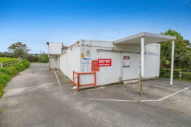 Photo of property in 51 Goodall Road, Snells Beach, 0920