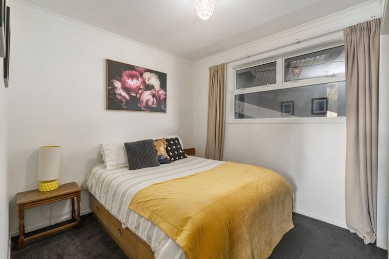 Photo of property in 14b Truby King Street, Merrilands, New Plymouth, 4312