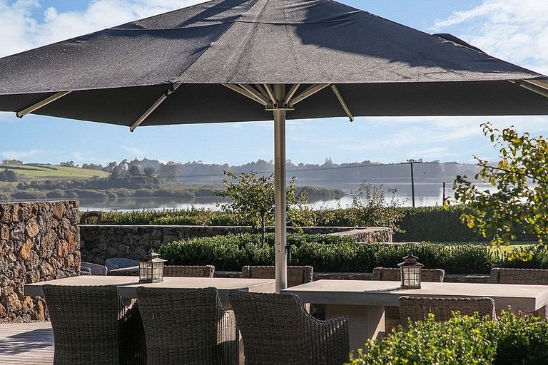 Photo of property in 25 Arana Drive, Karaka, Drury, 2578