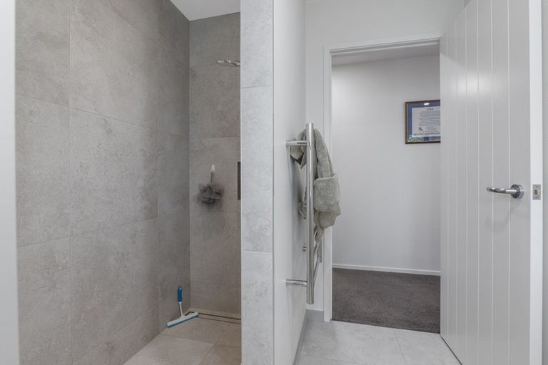 Photo of property in 14a Tukapa Street, Westown, New Plymouth, 4310