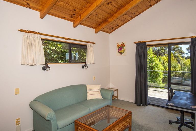 Photo of property in 8 Kaha Place, Russell, 0272