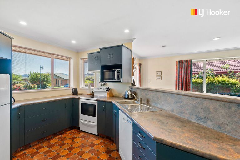 Photo of property in 12 Rowan Place, Mosgiel, 9024