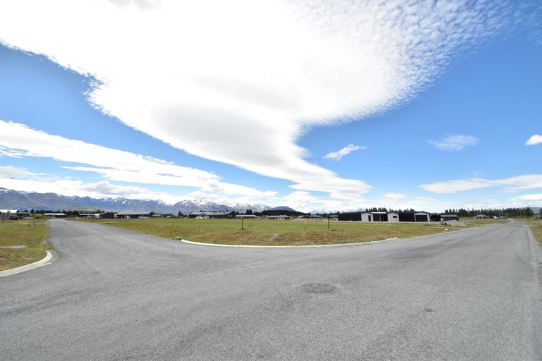 Photo of property in 10 Peak Drive, Twizel, 7901