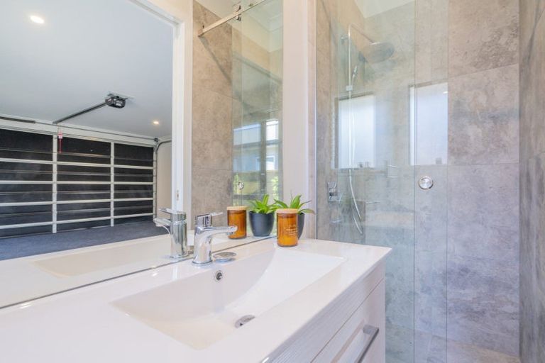 Photo of property in 28 Ngaroma Crescent, Whitianga, 3510