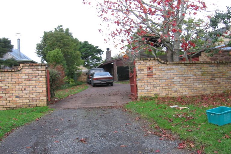 Photo of property in 9 Oratau Place, Greenhithe, Auckland, 0632