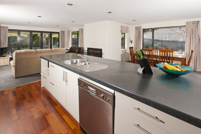Photo of property in 37 Balmacewan Drive, Te Kamo, Whangarei, 0112