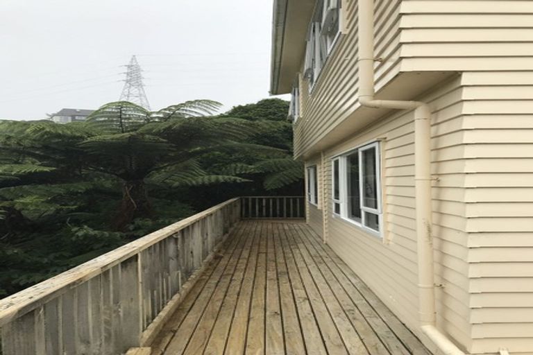 Photo of property in 4 Chancellor Way, Crofton Downs, Wellington, 6035