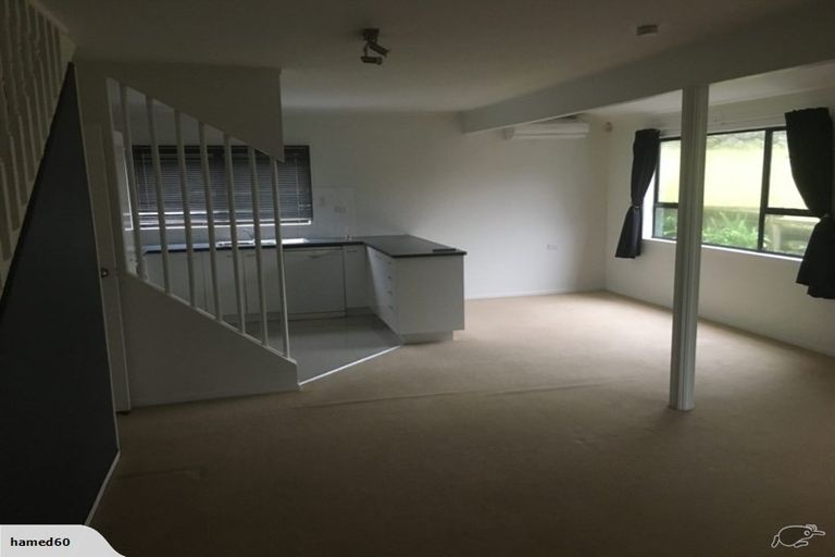 Photo of property in 8 Claret Place, Henderson, Auckland, 0612