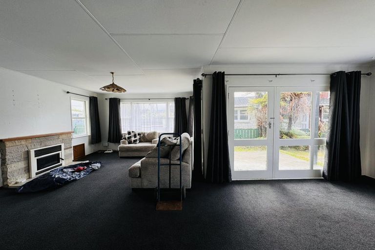 Photo of property in 43 Grey Street, Woodville, 4920