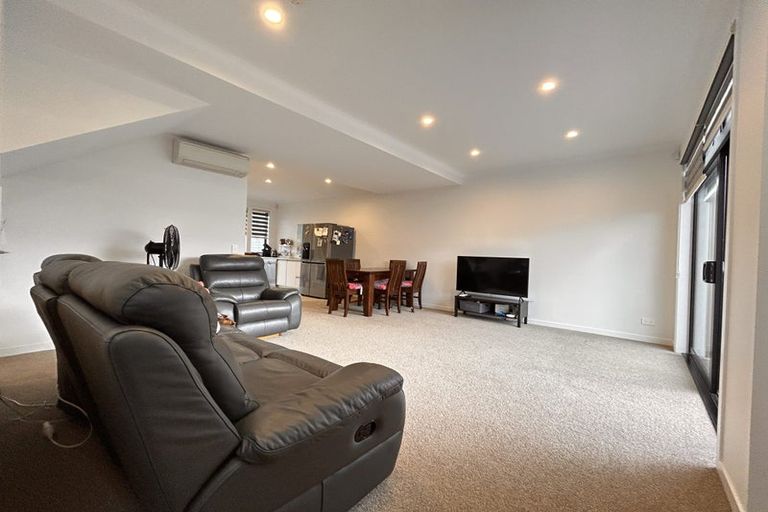 Photo of property in 17 Frank Gill Road, Hobsonville, Auckland, 0616