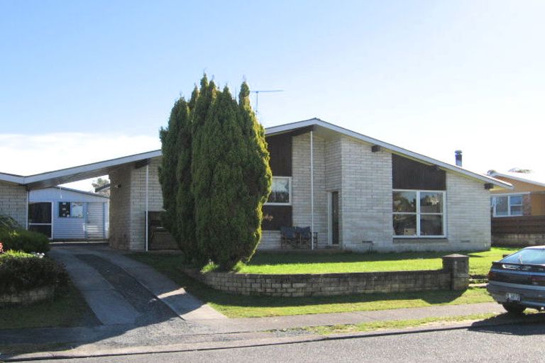 Photo of property in 9 Simon Place, Nawton, Hamilton, 3200