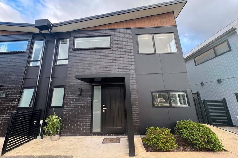 Photo of property in 10 Betty Boyes Street, Wallaceville, Upper Hutt, 5018