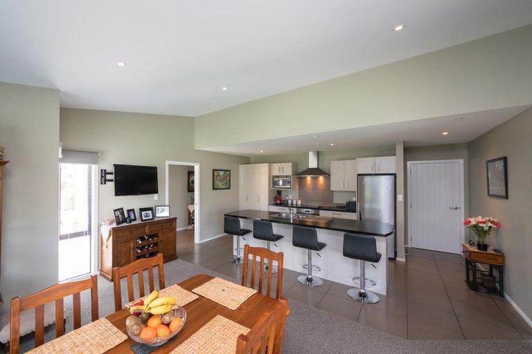 Photo of property in 5 Levi Place, Kelvin Grove, Palmerston North, 4414