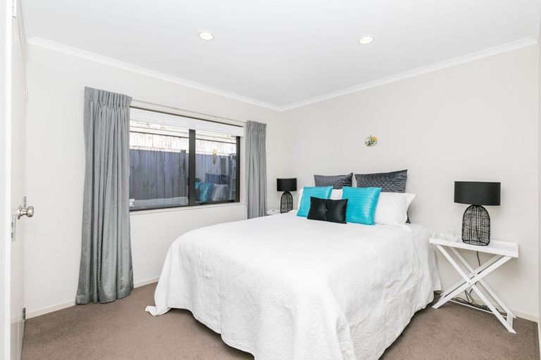 Photo of property in 2 Ruske Place, Grandview Heights, Hamilton, 3200